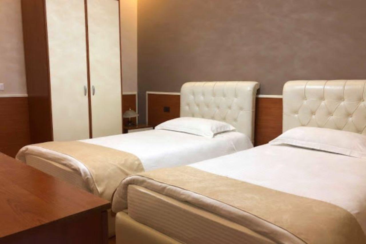 Hotel Palma ティラナ エクステリア 写真