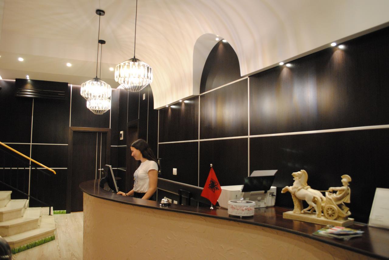 Hotel Palma ティラナ エクステリア 写真