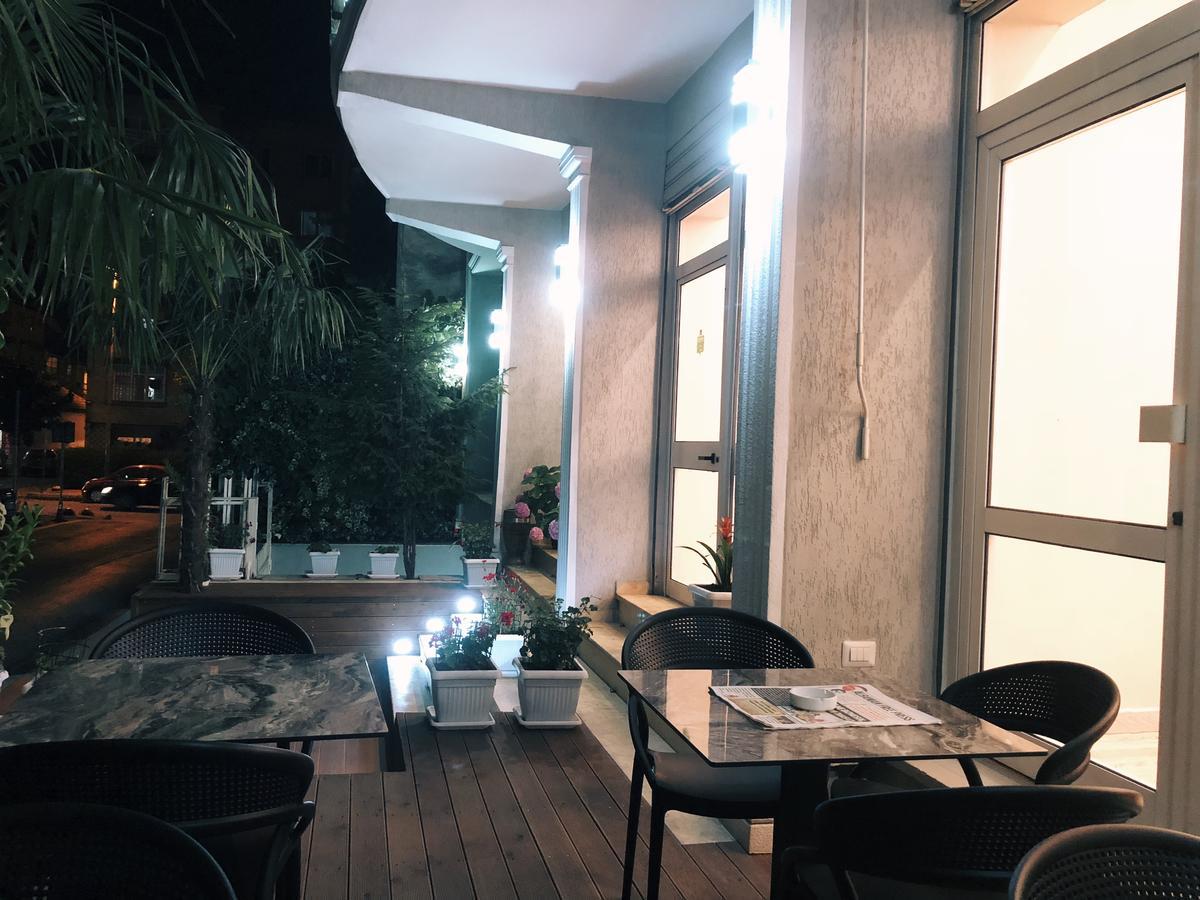 Hotel Palma ティラナ エクステリア 写真