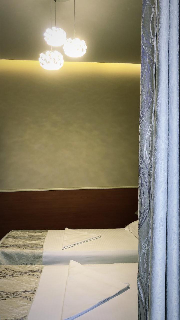 Hotel Palma ティラナ エクステリア 写真